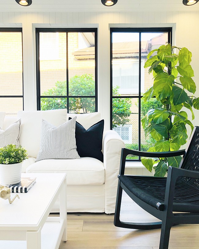 toronto-replacement-window-living-room